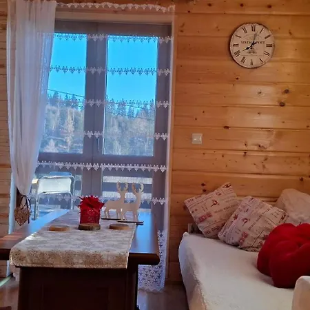 W Pewelce Деревянный коттедж Pewelka